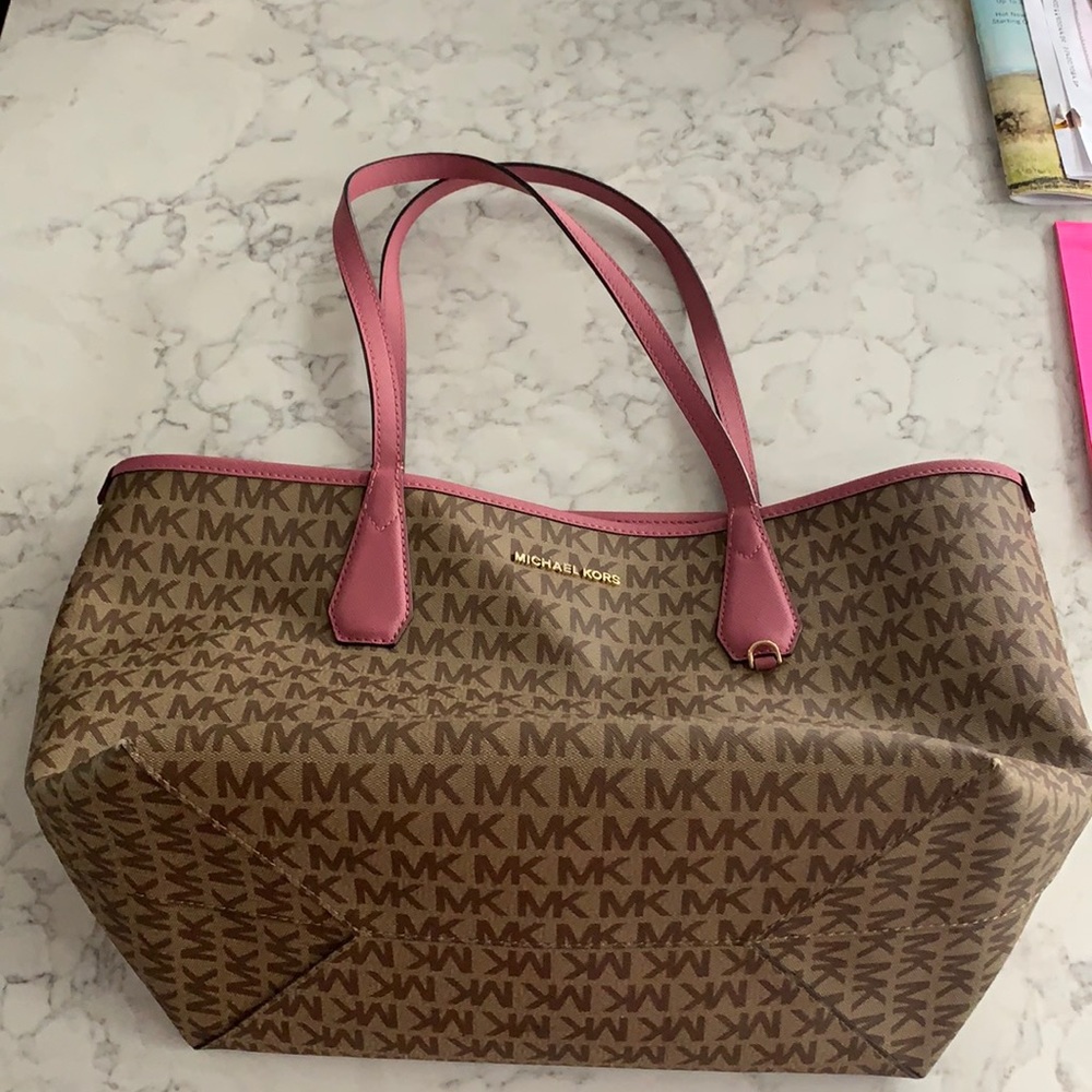 Micheal Kors tote bag